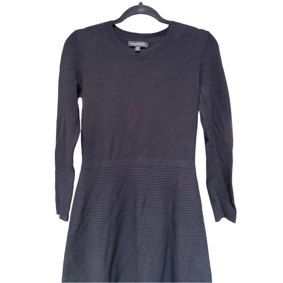 Banana Republic Long sleeve Sweater Dress I Petite Size: XS - Picture 3 of 10